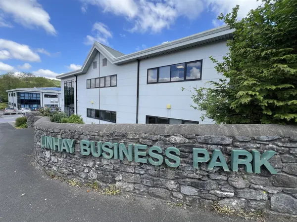 Modern Hybrid Office and storage Premises