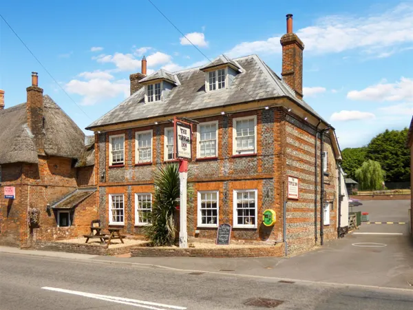 IMMACULATE PUB WITH FOOD, SUPERB INSIDE & OUT, BEAUTIFUL SALISBURY PLAIN VILLAGE, LOUNGE BAR, RESTAURANT, EXCEPTIONAL EXTERNAL FACILITIES WITH OUTSIDE BAR, EXTENSIVE GROUNDS, SAME HANDS 15 YEARS