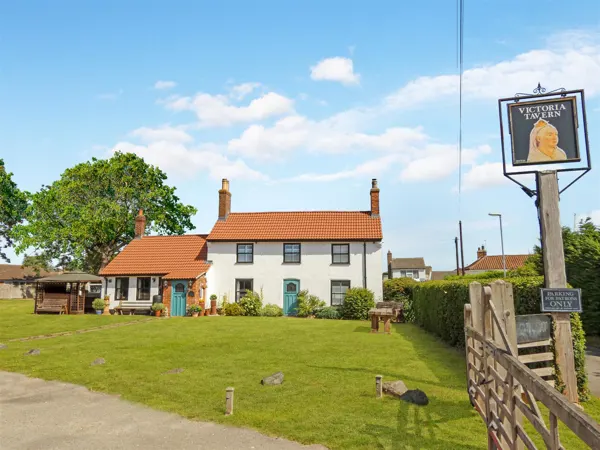 IDYLLIC VILLAGE PUB, IMMACULATE CONDITION INSIDE & OUT, FULLY RENOVATED & REFURBISHED, LARGE LEVEL GROUND SITE, LEISURE POTENTIAL, 4 TOURING HOOK-UP'S, LOUNGE BAR, SNUG/DINING, TURN-KEY OPPORTUNITY
