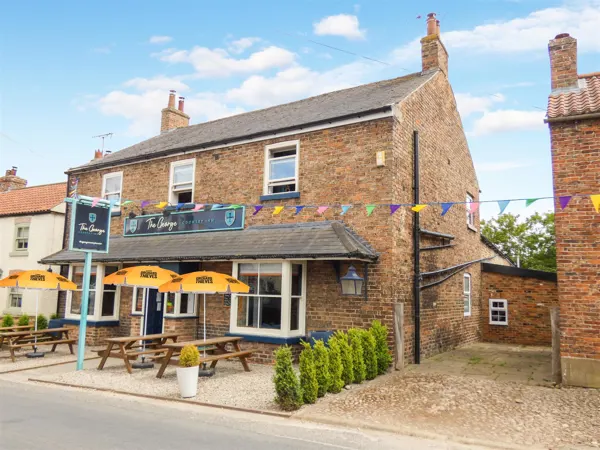 COUNTRY INN, PUB & RESTAURANT REMODELLED TO EXCEPTIONAL STANDARD, GREAT VILLAGE LOCATION, LOUNGE WITH DINING, PRIVATE DINING & VILLAGE BAR, 5 EXCELLENT EN-SUITE ROOMS, FUNCTION SUITE, GARDENS,