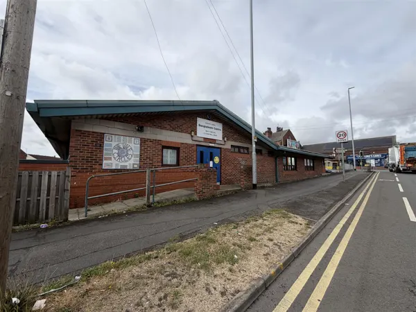 FORMER COMMUNITY CENTRE in Leeds to Let