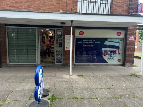 Busy Main Post Office & Conv Store