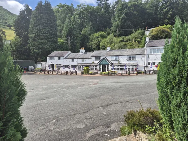 DENBIGHSHIRE - RENOWNED DESTINATION VENUE ON MOUNTAIN PASS
