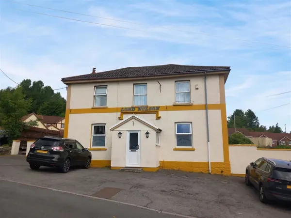 CAERPHILLY VILLAGE INN