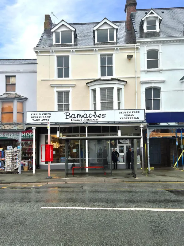 CONWY - ESTABLISHED RESTAURANT/FISH & CHIP SHOP AND THREE APARTMENTS